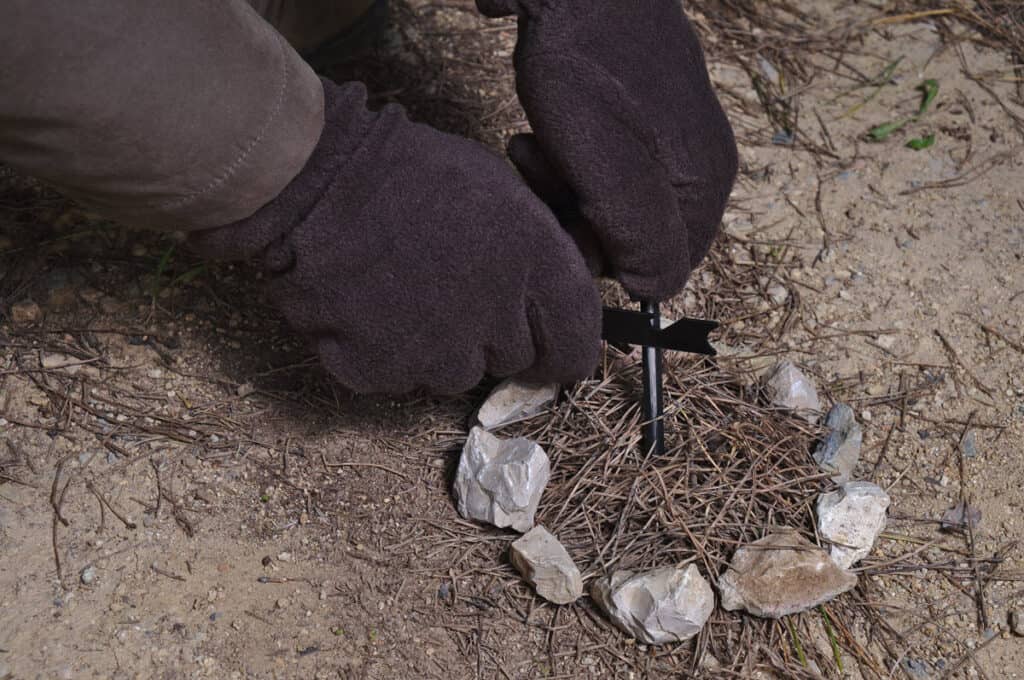 How To Use A Magnesium Fire Starter